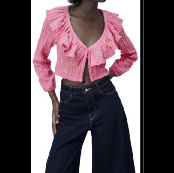 ZARA Ruffle Front Cable Knit Cropped Cardigan Pink Embroidered Floral RARE New - Picture 5 of 9
